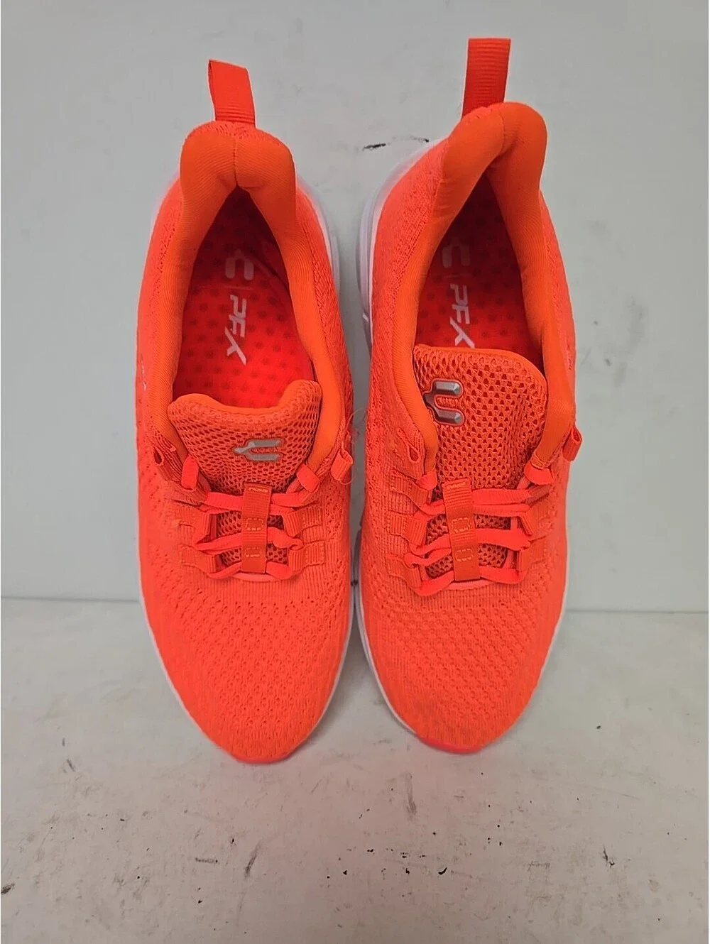 Charly Women’s Low-Cut Tennis Athletic Sneakers 1040974 Coral White Size 8M